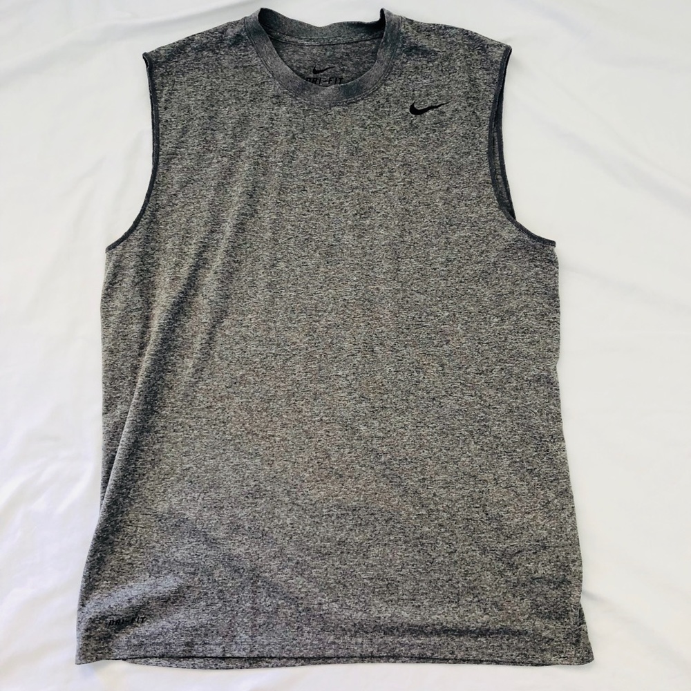 Men’s Nike Tank Top - Size Large